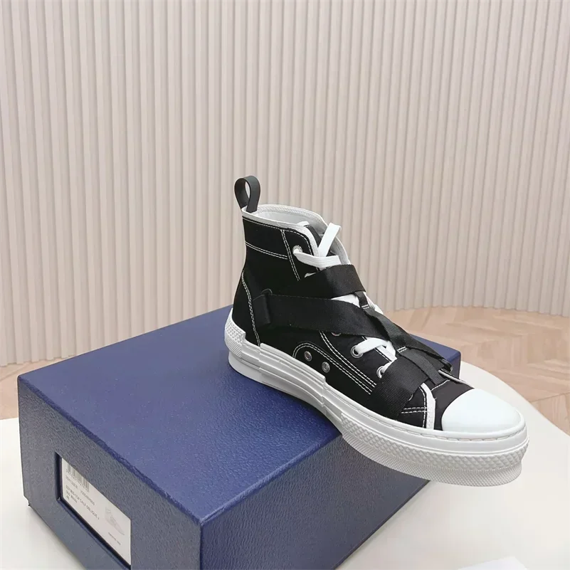 Unisex Canvas Sneakers